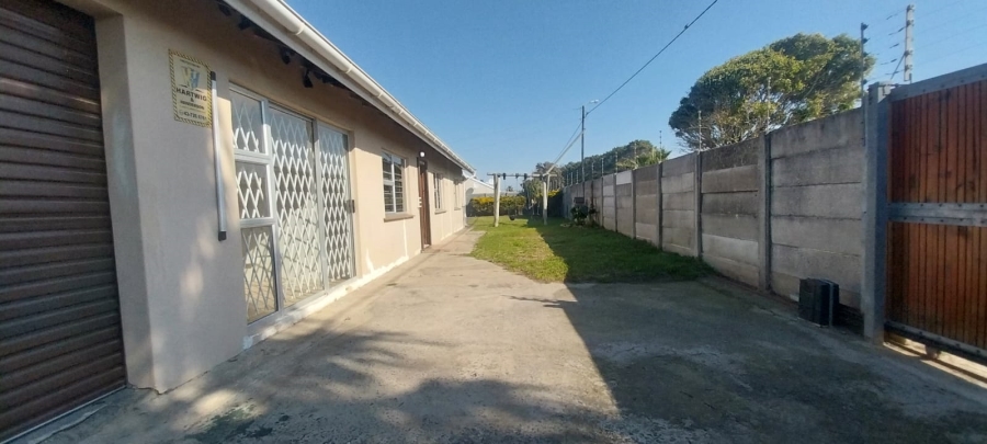 4 Bedroom Property for Sale in Gonubie Eastern Cape